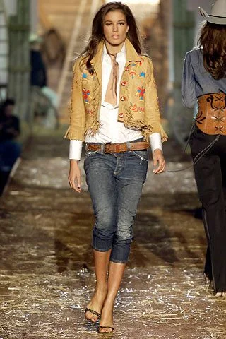 Look 16
